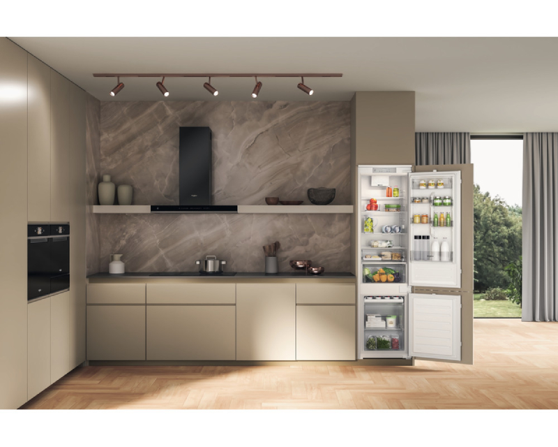 WHIRLPOOL WNBB20SC22R ugradni frižider